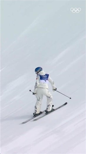 Eileen Gu's first run in the womens' slopestyle final was phenomenal! #Olympics #MilanoCortina2026