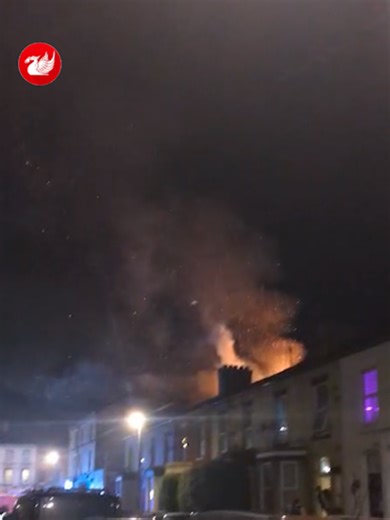 Emergency services descended on Smithdown Road after fire crews were alerted to a fire shortly after 10pm on Sunday, May 10 🚨 #news #liverpool #fire