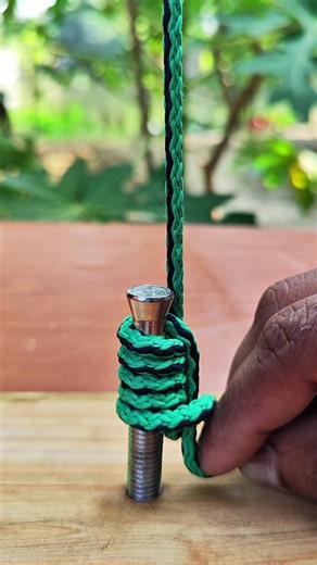 Learn the Clove Hitch in Under 30 Seconds!