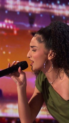 Golden Voice! 🤩 #agt #singer