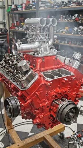 Full Engine Rebuild in Seconds Satisfying V8 Restoration #Shorts