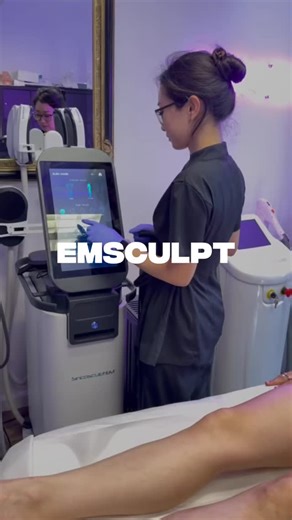 Microblading | Nanoblading | Online course on Instagram: "The EMSCULPT ✨ procedure is a non-invasive technique that simultaneously destroys fat deposits and builds muscle mass. It combines radiofrequency (RF) and high-intensity electromagnetic (HIFEM+) energy, achieving significant results in a course of four treatments. EMSCULPT can help you ❤️ achieve body contouring and reduce fat deposits (both subcutaneous and visceral) by 30%, as well as increase muscle mass by 25%. The device’s attachment