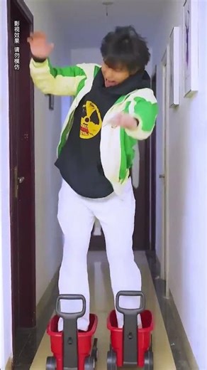 Quyết đã rơi vào bẫy của Mamma Rong và bị rửa trong nhà vệ sinh! #Shorts