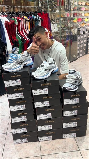 Saucony Omni 9 & ProGrid Guide 7 Blue — New Summer Releases