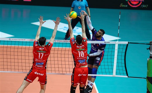 33K views · 825 reactions | Monster block for LUBE Volley 勞 to get this party started   All matches are live & on demand at EuroVolley.TV #CEV #EuropeanVolleyball #Volleyball | CEV Champions League Volley | Facebook