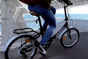 Review: Moma Bikes E-20