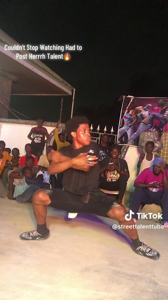 Amazing Street Dance Performance - Talented Dancer Blows Minds!