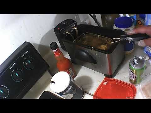 Musky Hans Attempts to Raise Worms