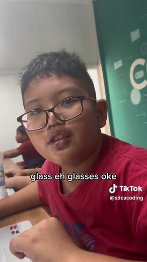 Wah siapa nih yang bisa bahasa inggris karena main roblox juga? Yuk ikut kelas coding with roblox studio di SDCA biar makin jago bahasa inggrisnya🤫🤩🙌🏻 #jagobahasainggris #roblox #belajarbahasainggris