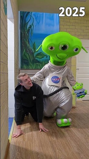She Has No Idea The Alien's There #prank #funny