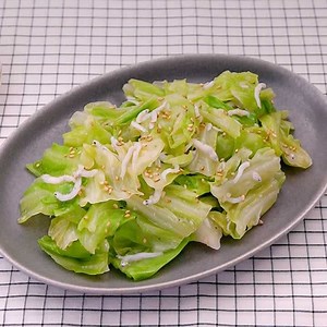 パスタの具材にもおすすめ！ キャベツとしらすの旨塩サラダのレシピ動画・作り方 | デリッシュキッチン