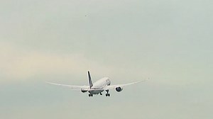 Climate change may be impacting your flight. Brooke Shafer reports how clear-air turbulence is leading to bumpier rides. More: https://trib.al/QIHzybB #NewsNationNow | NewsNation