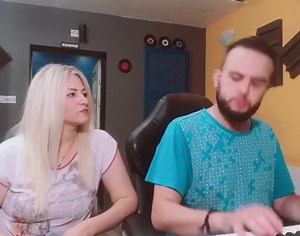 1.4M views · 34K reactions | Azul fellawen voici un petit cover de la chanson (yeguma w ul ♥️)de chikh youcef abdjaoui athyerhem rebbi saramegh d ayen aken i3ejven et n’oubliez pas de vous abonnés sur ma chaîne YouTube pour plus de nouveautés  https://youtube.com/channel/UCDk1gOxtA0pMfqqmy_t8oBQ Clavier : Tarik Halil Studio : Venise | Thanina Chanteuse Kabyle | Facebook