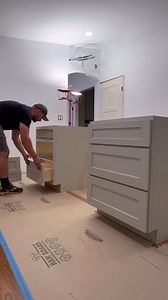 1M views · 6.8K reactions | How to Build a Strong Kitchen Island #remodel #woodworking #construction #realestate #building #entrepreneur #carpentry #tools #fblifestyle #diy | WINNI | Facebook