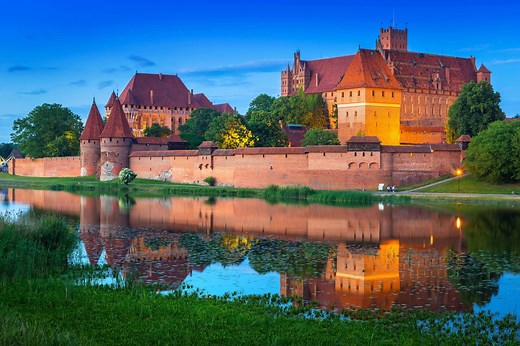Malbork - The Largest Castle in The World (History & Travel Tips)