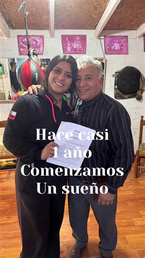15 de marzo aniversario. 1 año 11 veladas. 55 alumnos. 1 seminario. 2 entrevistas. Marca registrada. Un libro en camino. Más de 140.000 personas acompañando este sueño. No es solo boxeo. Es disciplina. Es familia. Es legado. Gracias por creer en nuestro trabajo #BoxeoOsorno #1Año #LegadoVillegas
