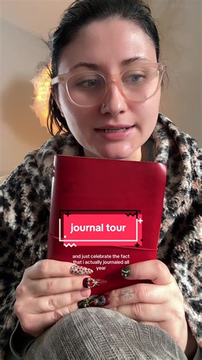 This is the first year EVER that I actually kept up with journal, so to celebrate, here’s a journal tour #paperrepublic #leatherjournal #topdrawer