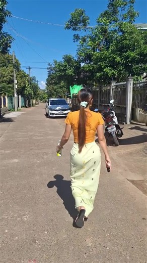 Beautiful Thai Girls Captured in Stunning Moments