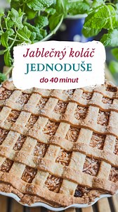 🍎Dneska u nás voněl celý byt po jablkách Upekla jsem křehký jablečný koláč. Klasika jako od babičky. Recept si ulož, až budeš přemýšlet, co s jablky. Těsto: • 300 g hladké mouky • 200 g studeného másla • 100 g moučkového cukru • 2 žloutky • trocha citronové kůry • 1–2 lžíce studené vody podle potřeby 👉Postup: • Z mouky, cukru a másla uděláš drobenku. • Přidáš žloutky a citronovou kůru. • Rychle spojíš v těsto. • Když je suché, přidáš trochu vody. • Zabalíš a dáš aspoň na půl hodiny do lednice.