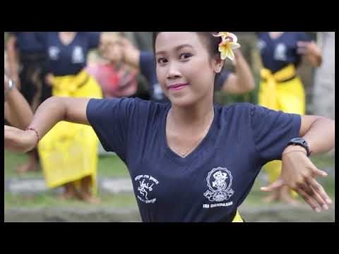 Teaching The Basic Balinese Dance Movement