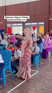 16K views · 5.5K reactions | Kasih guru sampai ke syurga梁❤️ Guru lah manusia yang tak pernah lelah dalam membimbing kita dan mencurahkan ilmu, kan? Semoga tuhan merahmati semua guru✨ #Kool101 #SemasaDanSosial #isusemasa #berita #isuterkini Kredit: TT Zinnirah Ajman | Kool FM Malaysia | Facebook