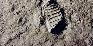 ✘ What is a label? Why do you need it? How is it changing its purpose?