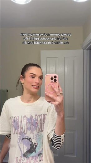 Nobody ask me for a slicked back bun tutorial until I get my mousse back