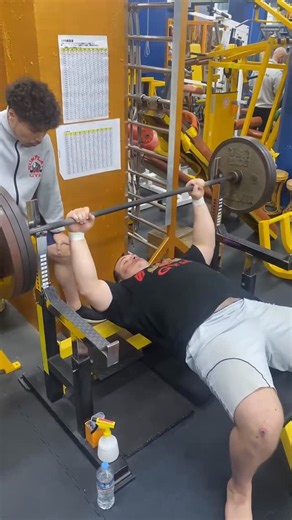 yoshin_project on Instagram: "Easy 200 kgs bench warm up with champion Aonishiki at the legendary gym @sunplay_tokyo . . . #yoshinproject #japan #budo #japaneseculture #japanesemartialarts"