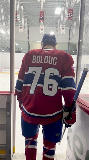 Zack shows off his XF Ghost setup 🔥 How does your twig compare? | CCM Hockey