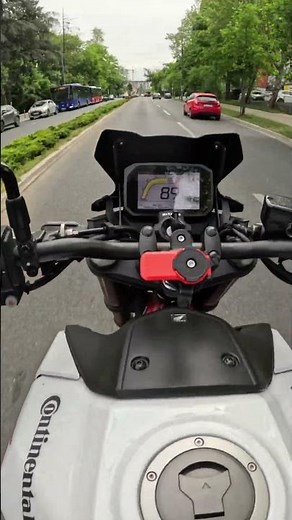 CB750 Hornet - Clutch up Wheelie