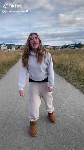 us when @Adria :) pulls her pants down @Lucy