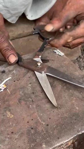 Making a New scissors from Old Scrap | Blacksmith Forging Skill | Handmade Traditional Tool