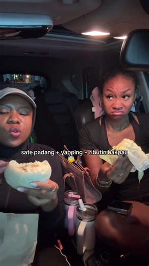 Makan Sate Padang: Sensasi Rasa yang Menggoda