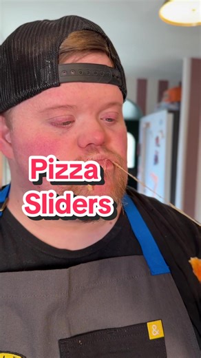 You HAVE to make these for your Super Bowl party!!! #pizzasliders #partyfood #SuperBowl #badybunny #batman