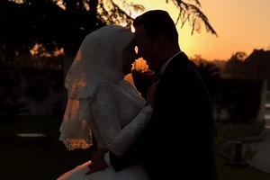 I want to divorce my wife… because I don’t find her attractive without makeup