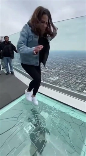 This Glass Floor Just Broke Their Brains 🤯 #glassfloor #funny #fearofheights #prank