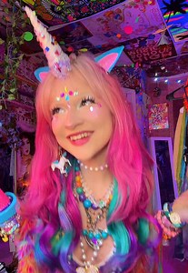 Made my horn and ears!! Can’t wait to show you guys 😼🦄🌈 #unicorn #unicornhair #wlw #funkyfashion #maximalism