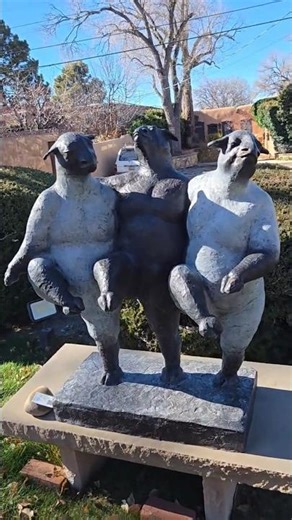 World Famous Canyon Road Art Galleries Santa Fe, New Mexico, USA for all art lovers