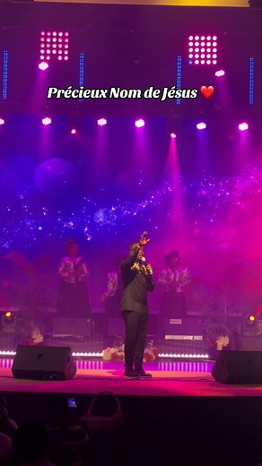 Sois adorer pour toujours 🙌🏾 #GuyChristIsraëlAuSofitel #08h15Family #ConcertLive #gospel #Adoration #JésusChrist #tiktokcotedivoire🇨🇮 #TikTokChrétien