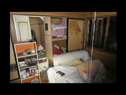 【廃墟】残留物だらけ！林の中の廃屋