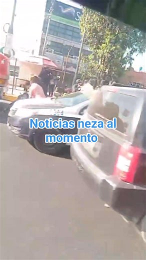 🕵🕵🕵🕵🐹🐹🐹🐹🚨🚨🚨🚨👮‍♂️👮‍♂️👮‍♂️🚔🚔🚔🚔 Camion se lleva a motociclista en la mexico los reyes direccion cdmx Lo primero de los rateros de la policia de transito municipal de los reyes es enganchar el camion con una grua concesionada para remitirlo y es con en corralon castillo el más encajoso en los cobros excesivos se supone que este corralon no puede operar es el mismo que se robo la camioneta que en lugar de tenerla en resguardo ya la traían unas personas en la calle y que a hecho el 