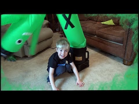 Max's Wacky Waving Inflatable Tube Man Air Dancers from Look Our Way!