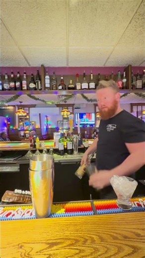 #flairbartending #bartending #bar #cocktail #drink ##fun #funny #show #tricks #mixology #cool #nice