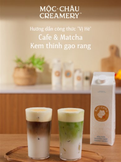 BỘ ĐÔI THẢ THÍNH – CÀ PHÊ & MATCHA KEM THÍNH GẠO RANG Thính gạo rang - một hương vị quen thuộc trong nhiều gian bếp Việt, được kết hợp cùng sữa tươi Mộc Châu Creamery để tạo nên lớp foam bông mượt phủ trên cà phê hoặc matcha. Nguyên liệu mộc mạc của ký ức nay được thưởng thức theo một cách mới, phù hợp với những ngày hè chậm rãi. Hương gạo rang thơm bùi quyện trong lớp foam mềm mịn, cùng chất sữa thanh béo giúp cân bằng vị đắng nhẹ của cafe hoặc chát thanh của matcha. Một sự kết hợp quen mà lạ, 