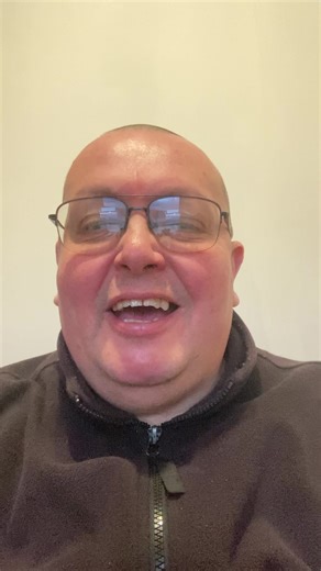 Digital marketing is the use of online platforms and tools to attract attention, build trust, and turn interest into income It’s how businesses show up where people already spend their time: on social media, search engines, websites, emails, and ads Instead of relying on foot traffic or word of mouth alone, digital marketing lets you: • reach the right people • at the right time • with the right message It includes things like: – social media content – paid ads – email marketing – SEO (showing u