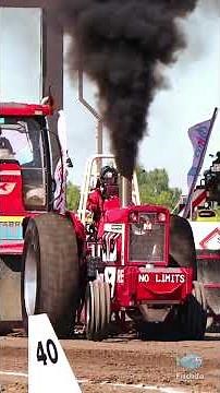 Die 'Lady in Red' - IH 706 als Super Sport Farmstock Puller in Füchtorf 2025