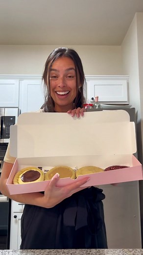 Boston Cream Pie from @crumblcookies #fyp #crumbl #crumblcookies #crumbltiktok #crumblreview #crumbltasteweekly #food #52weeksofcrumbl #cookies #cookietiktok #cookiereview #foodie #foodreview #bostoncream