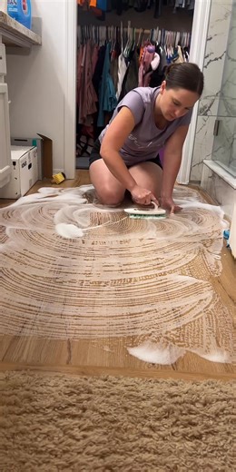 🌸✨ What Is ASMR? ✨🌸 If you’ve ever felt tingles or that peaceful calm from certain sounds like scrubbing, spraying, or a sponge squeeze that’s ASMR: Autonomous Sensory Meridian Response. It’s that relaxing, almost meditative sensation that can help ease stress, lower anxiety, and even help people sleep. 💤💧 That’s why so many of you love the scrub sounds, spray spritzes, and sponge squeezes in my videos. Cleaning ASMR isn’t just about spotless floors it’s about creating calm through the sound