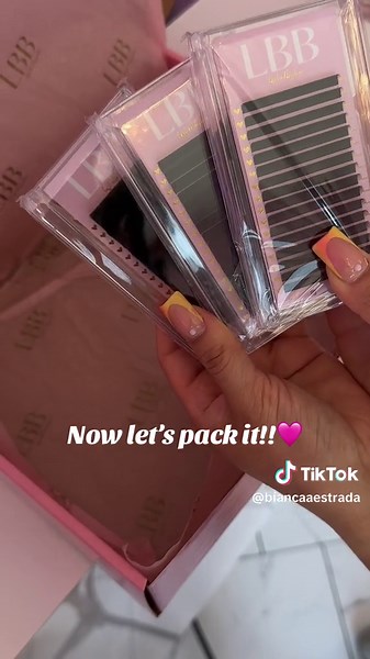 Pack a starter kit with me. Great for beginner lash techs!!! 🩷 ##lashes#lashestutorial#lashextensions##lashwithme#lashkit##lashartist##fypage##foryou