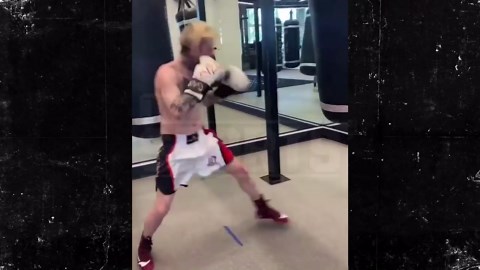 Aaron Carter Shows Off Improving Jab In New Workout Vid, Message To Lamar?!